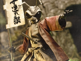 Mezco Toyz ONE:12 Collective: Gomez Lone Roach & Grub Fall Exclusive Action Figure Digital Sculpt Detailed Sculpture