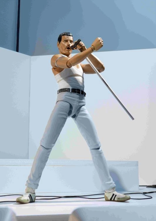 Justice Serve Adventure Character S.H. Figuarts Queen (Live Aid Ver.) Freddie Mercury Action Figure