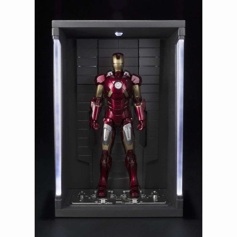 S.H. Figuarts Marvel Iron Man Mark VII (7) and Hall of Armor Set Iron Man Element Collection Strategy Game
