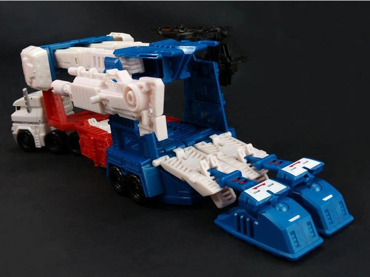 Joy Feel X2 Toys XT009 Upgrade For Combiner Wars Ultra Magnus U.S. Version