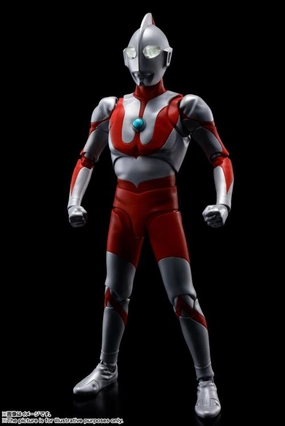 S.H. Figuarts Ultraman Shinkocchou Seihou Ultraman Action Figure Robot Display