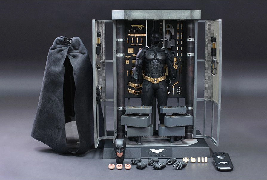 Desktop Hero Souvenir Shop Hot Toys 1/6 The Dark Knight Batman Armory with Batman Figure Sixth Scale Figure MMS234