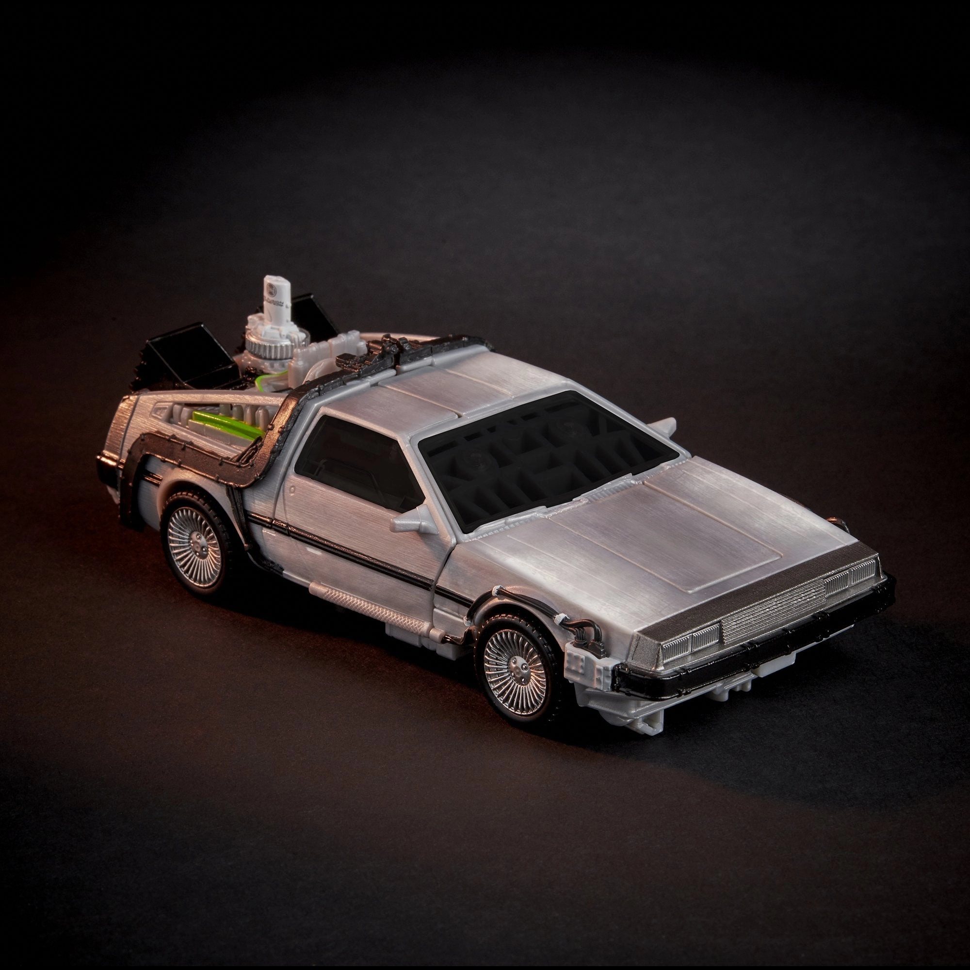 Dragon Statue Farm Animal Transformers Generations Collaborative Back to the Future Mash-Up Gigawatt Action Figure