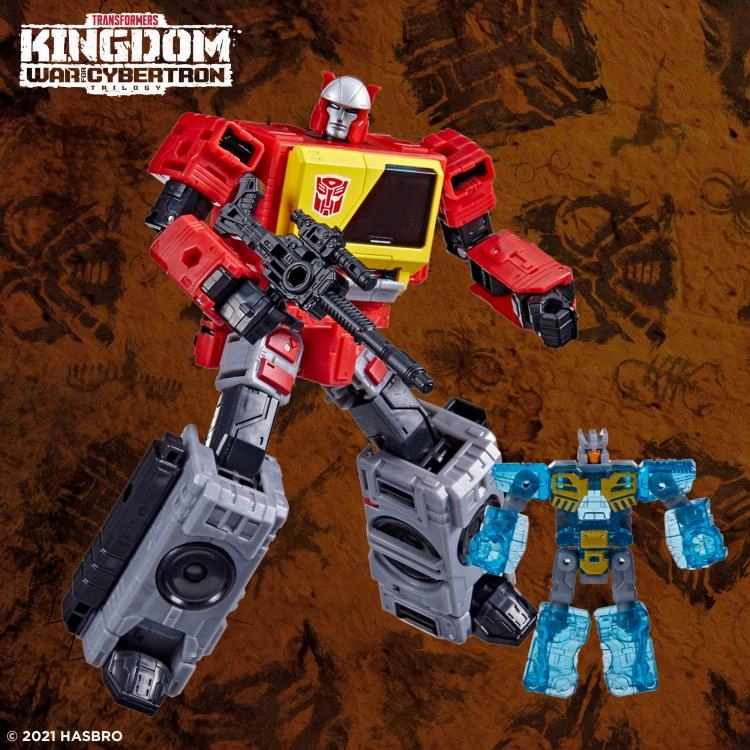 Personalized Card Transformers Generations War For Cybertron: Kingdom Voyager Blaster & Eject Action Figure WFC-K44